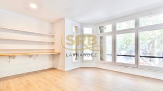 Lloguer Oficina  Avinguda del paral·lel. Oficina con terraza de 49 m2 en sant antoni, avda. paral·lel de