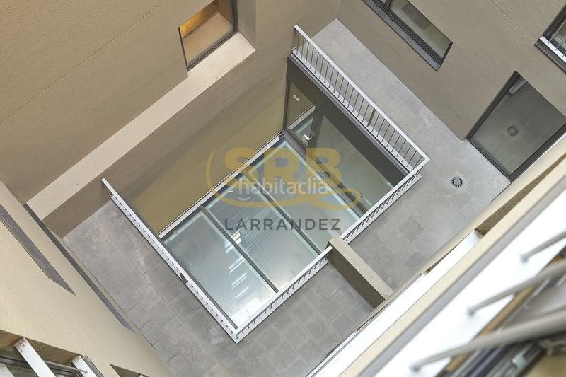 Foto b3524184-4f10-4a2a-b01c-c6e968bf99e7. Affitto locale commerciale in Fort Pienc Barcelona