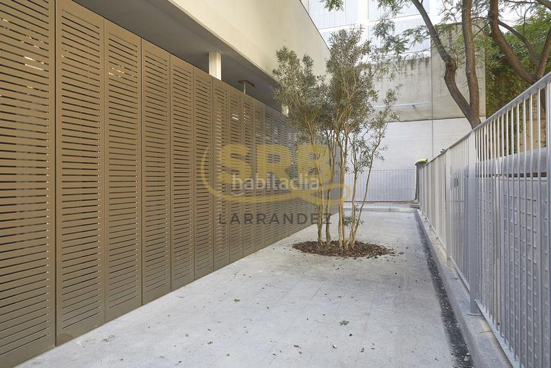 Foto c9207581-3a6a-4f26-8574-298f80dd03f5. Lloguer local comercial a Fort Pienc Barcelona