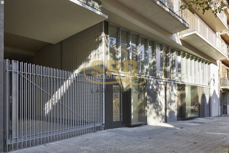 Foto fcec8c30-bfe9-4642-ac50-51efd6835bcc. Lloguer local comercial a Fort Pienc Barcelona