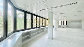 Rent Office space in Plaça de francesc macià 5. Oficina situada en les corts, en la plaça francesc macià de barc