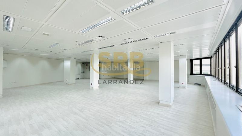 Foto d97f9243-d548-4910-9d49-dab7d4227b47. Rent office space in plaça de francesc macià 5 in Barcelona
