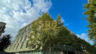 Rent Office space  Carrer de pallars. Oficina con todos los servicios situada en calle pallars zona 22