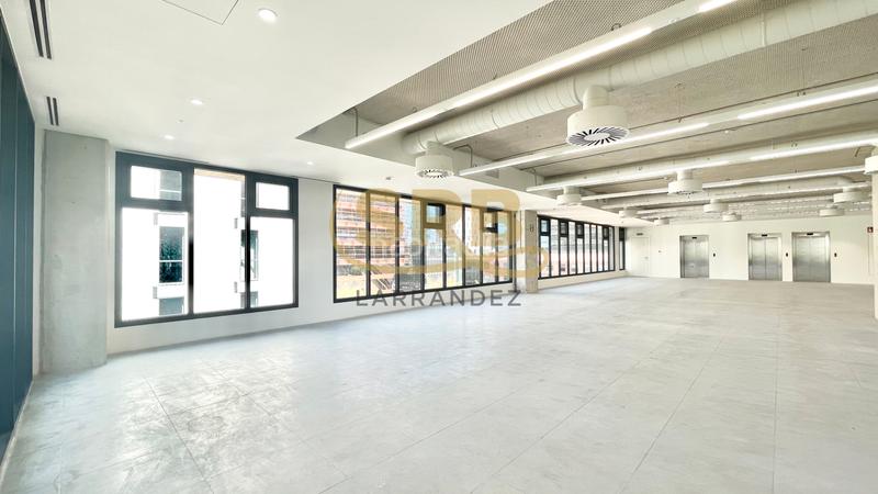 Foto c35bd626-b8c2-4068-925a-ded315ddfda4. Rent office space with heating parking in El Parc i la Llacuna del Poblenou Barcelona
