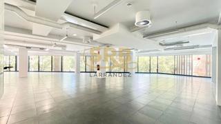 Lloguer Oficina  Carrer de balmes. Oficinas en pleno centro de barcelona, diáfanas y luminosas