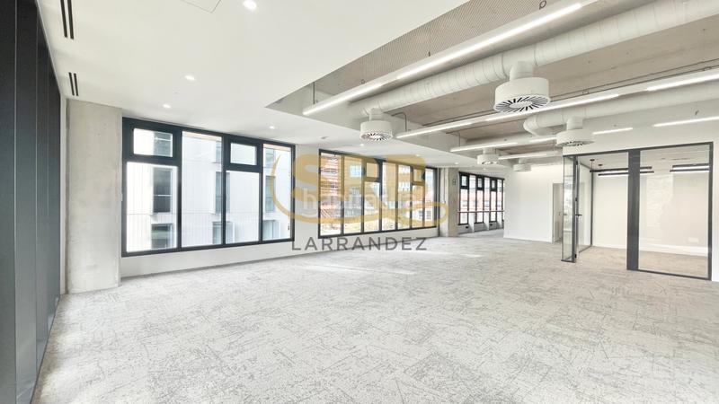 Foto 1ada573f-9a8e-4e61-8484-43c47d36234b. Lloguer oficina amb calefacció aparcament a El Parc i la Llacuna del Poblenou Barcelona