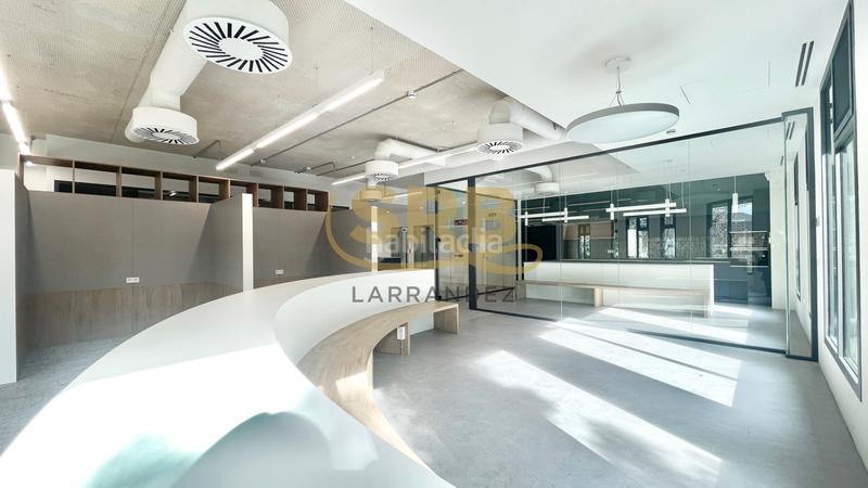 Foto 7f4308bc-541e-4de1-b01b-7c99cfeab493. Location bureau avec chauffage parking dans El Parc i la Llacuna del Poblenou Barcelona