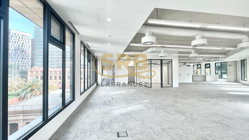 Foto 986eb1e2-de89-465b-86fa-2c5ec40edd4c. Rent office space with heating parking in El Parc i la Llacuna del Poblenou Barcelona