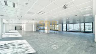 Rent Office space  Avinguda diagonal. Oficina en 22@, junto a glòries, muy luminosa y diáfana, lista p