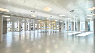 Location Bureau  Carrer de la llacuna. Oficina con terraza, con acabados de máxima calidad en 22@ de ba