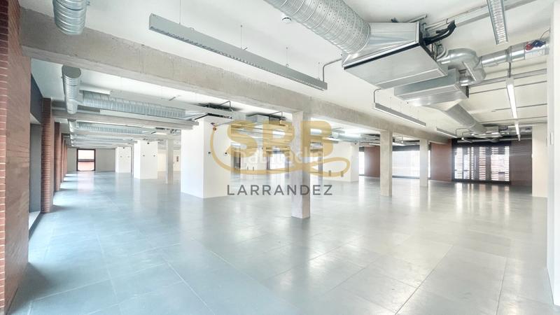 Foto 6de88a59-1831-4f18-b237-17b721f938d1. Miete büro mit heizung parking in La Vila Olímpica del Poblenou Barcelona