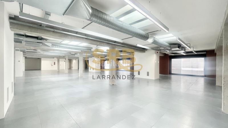 Foto 98e939c2-003a-49c3-a741-e51284473ba3. Rent office space with heating parking in La Vila Olímpica del Poblenou Barcelona