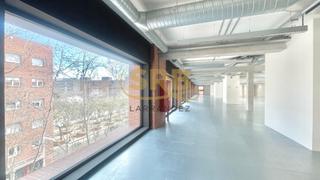 Location Bureau  Carrer de joan miró. Oficinas muy luminosas y amplias, en 22@ de barcelona