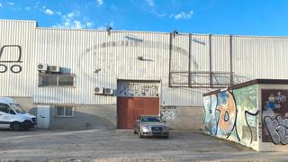 Lloguer Nau industrial  Avinguda del mogent. Nave con patio en llinars del vallès