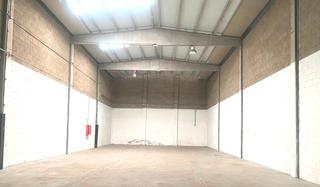 Fabrikhalle in Carrer Berguedà