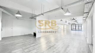 Location Bureau  Carrer d'aribau. Oficina en edificio semi-industrial