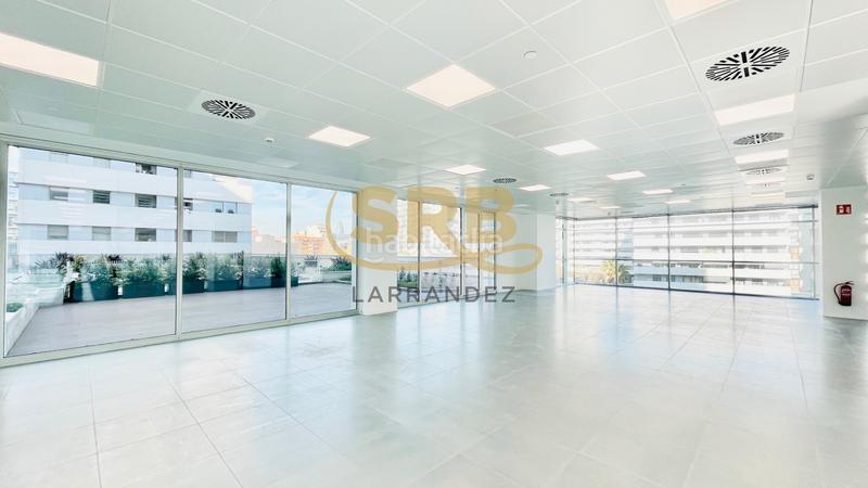 Foto b28eeee2-38b0-4f3c-9462-4ca9a2c6d11a. Rent office space with heating parking in Diagonal Mar i el Front Marítim del Poblenou Barcelona