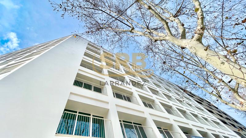 Foto f7e4970d-6e05-4b0f-bf4d-e881100fd459. Miete büro mit heizung parking in La Vila Olímpica del Poblenou Barcelona