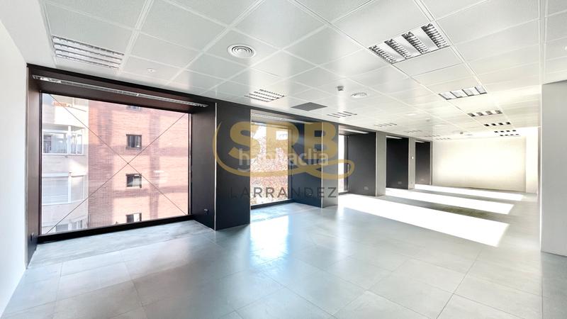 Foto e4754b29-5538-4a44-93a1-6356580bc800. Location bureau avec chauffage parking dans Barri de les Corts Barcelona