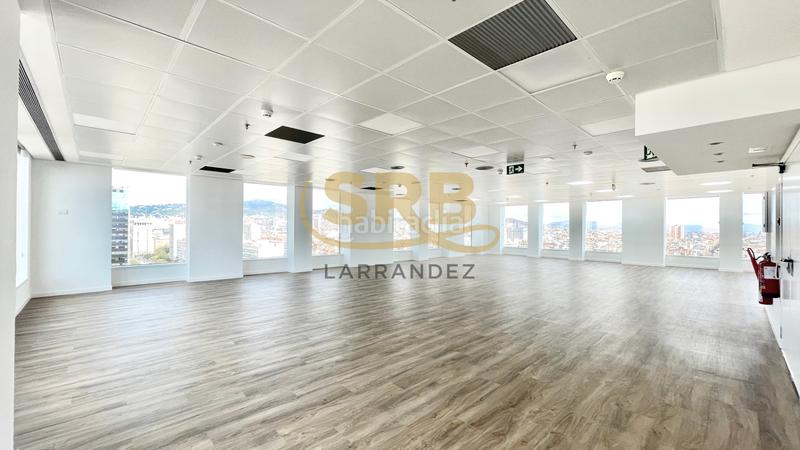 Foto ccea735a-5a83-4e5e-9c4b-d8e46c676d32. Miete büro mit heizung parking in Hostafrancs Barcelona