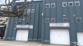 Nau industrial  Carrer del ponent. Nave en venta en muy buen estado, con oficinas y parking
