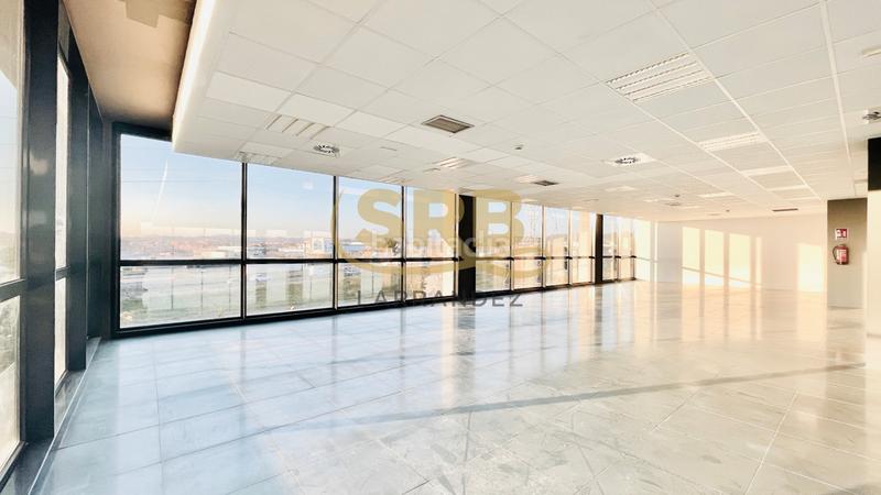 Foto 1fd70645-cc19-4786-8496-1d9599e8e0a1. Rent office space with heating parking in Turó de Can Mates Sant Cugat del Vallès