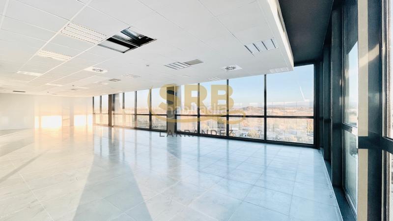 Foto e336c315-f2f0-4d9b-9f7c-fe75fdc31aa4. Rent office space with heating parking in Turó de Can Mates Sant Cugat del Vallès