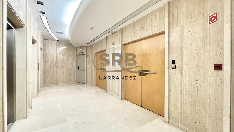 Foto 764014b7-bbdb-4ea9-b2d1-be43dfb3fbea. Miete büro mit heizung parking in Hostafrancs Barcelona