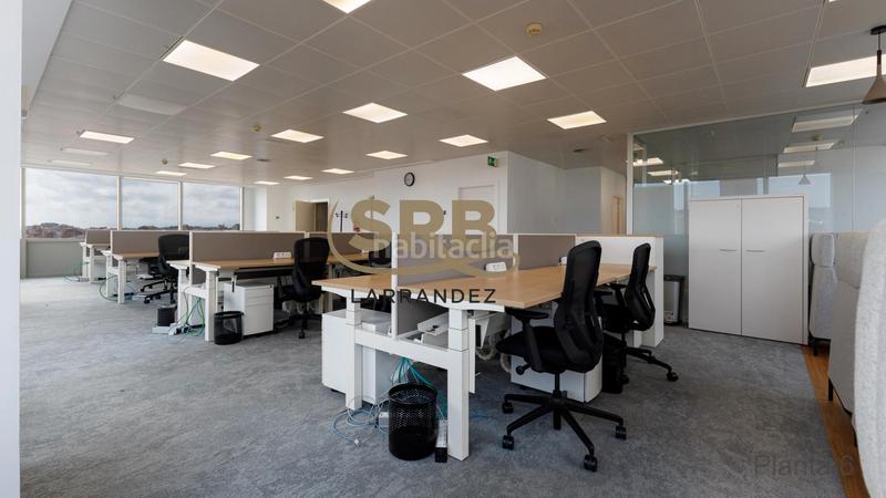 Foto 9e598a48-4add-41ad-9bff-0cdec713effc. Miete büro mit heizung parking in Hostafrancs Barcelona