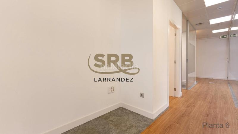 Foto a12cb928-bfb1-45d1-a08f-d9cde0f2252f. Miete büro mit heizung parking in Hostafrancs Barcelona