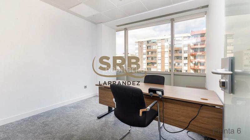 Foto b5bae3f3-8043-4e84-b656-2a5c6813a694. Miete büro mit heizung parking in Hostafrancs Barcelona