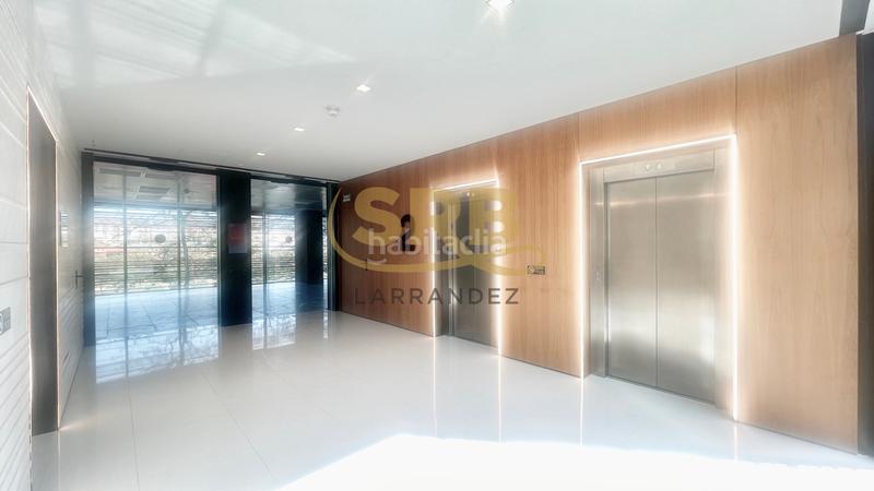 Foto 487e8bd1-7740-4cbb-8bec-8e847cc952d5. Affitto ufficio con riscaldamento parcheggio in Poblenou Barcelona