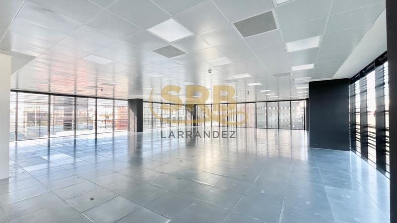 Foto 1df49400-b1db-4c0d-9c30-6fda0cedca9b. Rent office space with heating parking in Poblenou Barcelona