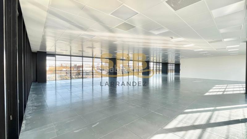 Foto a63ed111-5409-4140-9e8d-d20676ffa461. Rent office space with heating parking in Poblenou Barcelona