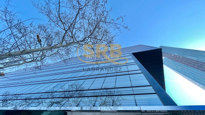 Foto aadb4a6c-78c0-4190-b19b-ea49d33c2835. Rent office space with heating parking in Poblenou Barcelona