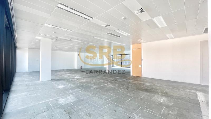 Foto 817cdb90-4b3f-4e99-975b-aa1af92c6b46. Rent office space with heating parking in Diagonal Mar i el Front Marítim del Poblenou Barcelona