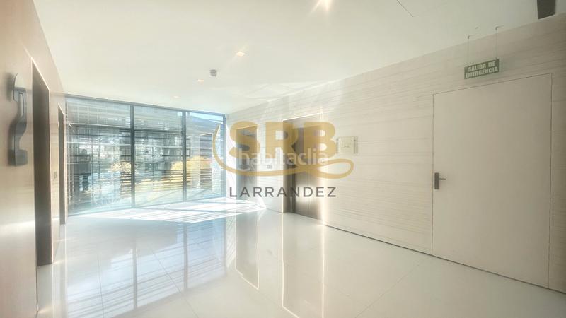 Foto 7105db18-5df4-41b5-9012-221c5f75dfa2. Rent office space with heating parking in Poblenou Barcelona