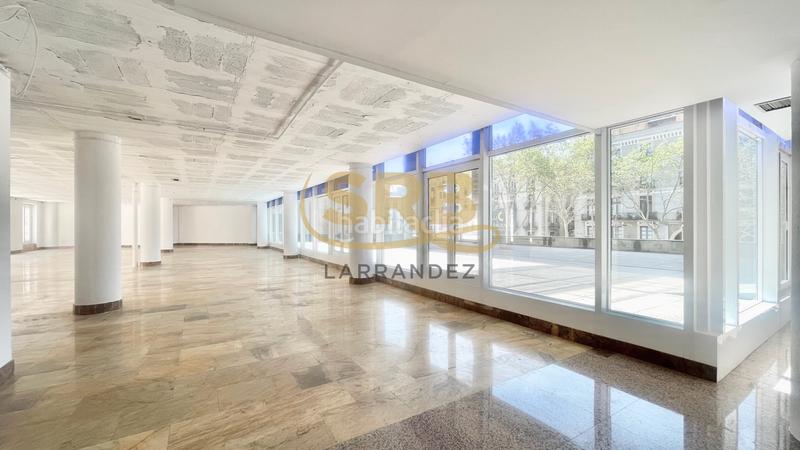 Foto ce337a5a-ac2a-4630-9a1f-e7f26e92d540. Alquiler oficina excelente oficina en la rambla en Barcelona