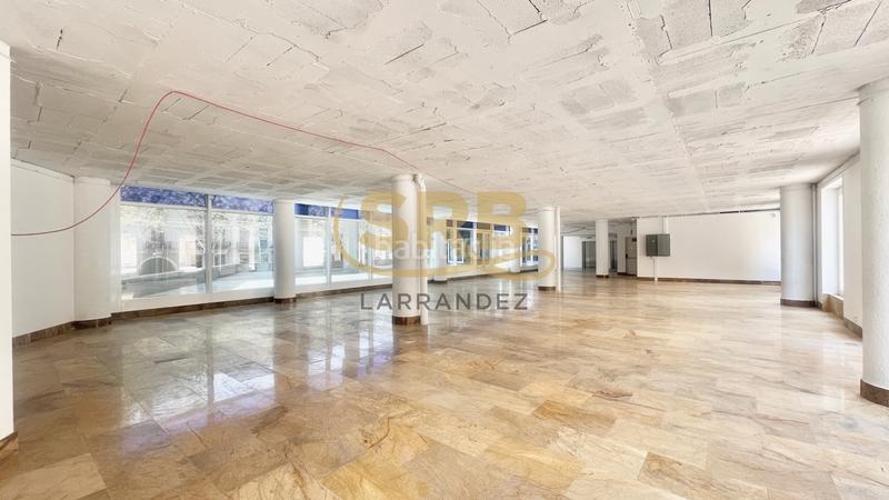 Foto c093fc7e-22b4-46e3-8a16-d139ed8b0b02. Rent office space with heating in Gòtic Barcelona