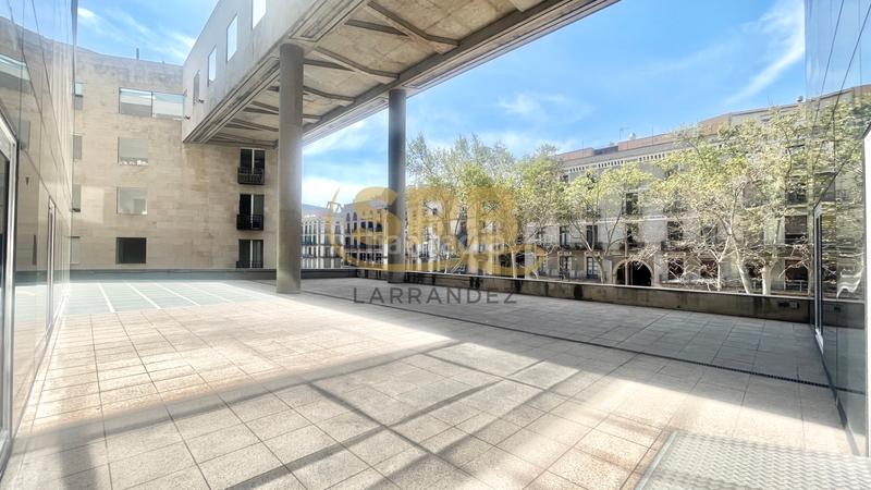 Foto e5dc19b9-d2e5-4cdd-9be2-58c65ce16c04. Rent office space with heating in Gòtic Barcelona