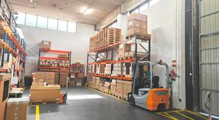 Miete Fabrikhalle  Carrer de rafael barradas. Nave aislada, con gran imagen corporativa, en l'hospitalet de ll