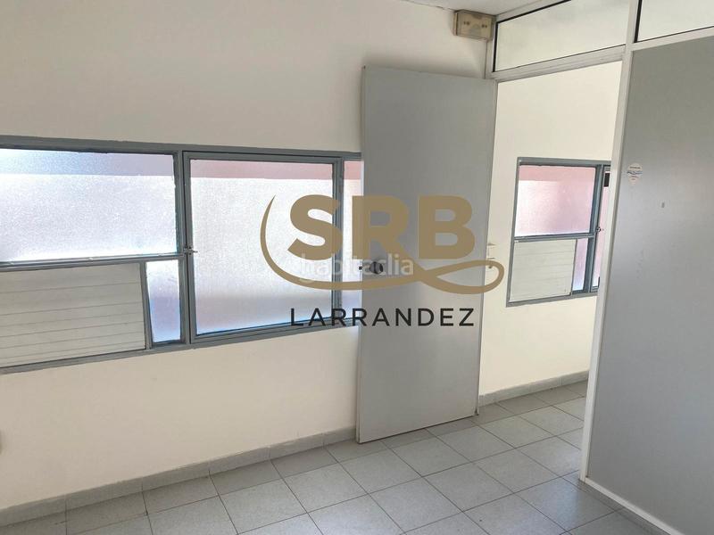 Foto f00024e0-5540-4e9e-8d64-1247c56a358b. Nave industrial nave , con patio y oficinas en Sentmenat