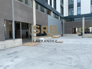 Industrial building in Avinguda Joan Carles I