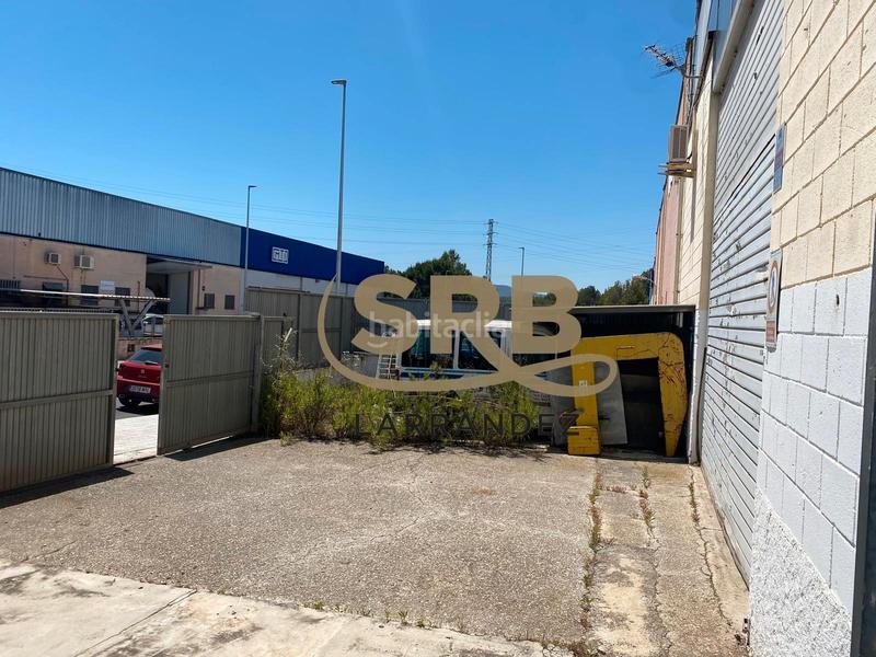 Foto beb25f9d-ea94-42ae-b7dd-8d496aabe276. Bâtiment à usage industriel dans Zona Industrial Rubí