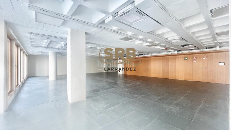 Foto c8bff95a-1656-4b49-99c4-c8755b01441f. Affitto ufficio con riscaldamento parcheggio in L´Antiga Esquerra de l´Eixample Barcelona