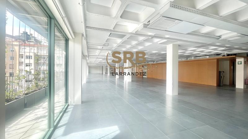 Foto 972f87c8-f824-4e0a-a6c1-3f967d720760. Rent office space with heating parking in L´Antiga Esquerra de l´Eixample Barcelona