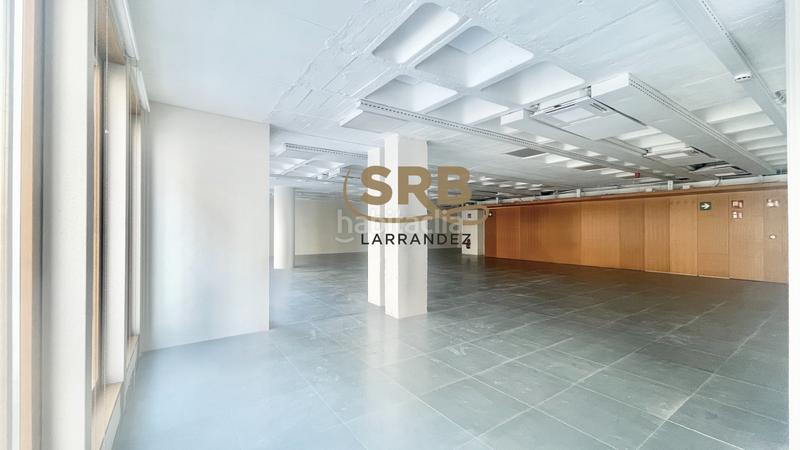 Foto b7dea75f-4d87-4f5d-a5a6-39613c26abf5. Rent office space with heating parking in L´Antiga Esquerra de l´Eixample Barcelona