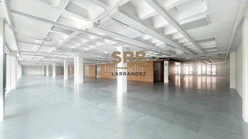 Foto f3b0f2df-8e0c-4182-8bc9-ee0f439f1c58. Rent office space with heating parking in L´Antiga Esquerra de l´Eixample Barcelona