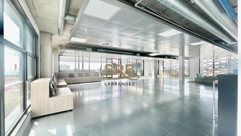 Foto 2d926fb8-34ac-41ab-b018-7dc51cdba137. Rent office space with heating in Poblenou Barcelona