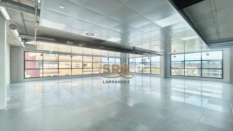 Foto c877926b-3cc8-4045-ac6d-dd04d4436195. Rent office space with heating in Poblenou Barcelona